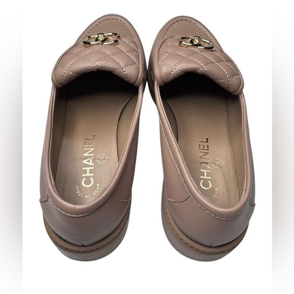 Chanel Quilted Flap Turnlock Loafers (40/10) - Picture 8 of 10